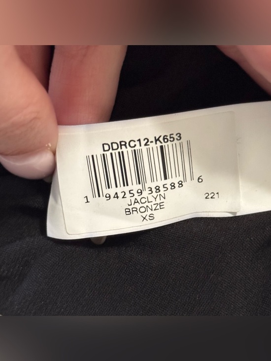 Dress The Population Jaclyn Metallic Gown - Picture 11 of 13